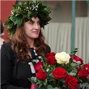 Laureata in letteratura e filologia inglese con lode, con esperienza all'estero, traduzione simultanea e tutor per studenti DSA